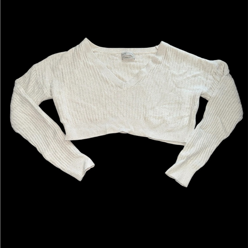 Urban Outfitters V-Neck Cropped Sweater